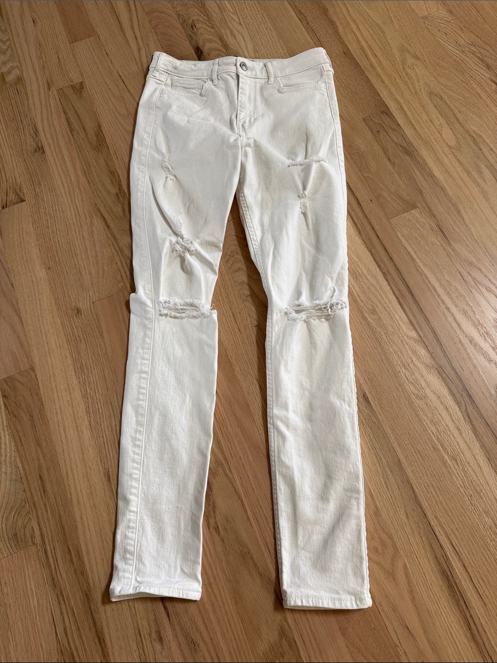Hollister White Distressed High Rise Super Skinny, W27 L30 5R